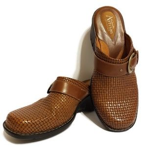 Clarks Artisan Collection Mules Brown